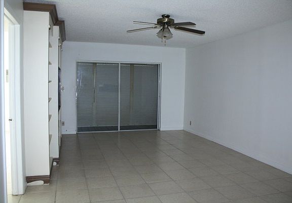 3rd image of 5530 Lakewood Cir N APT 711