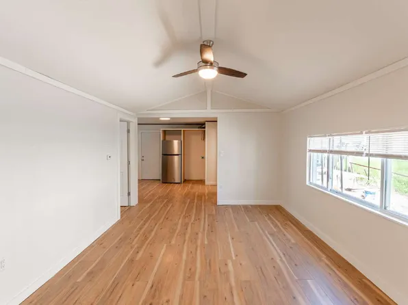 90 Roak St, Auburn, ME 04210
