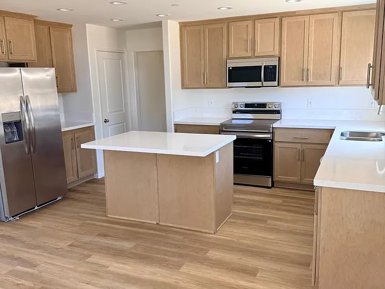 11715 Sebastian Rd — Photo 24