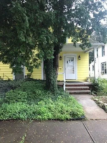 371 W 2nd St photo 1