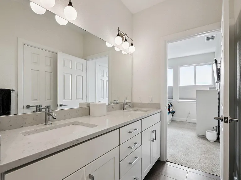 4001 Red River St #4 — Photo 22