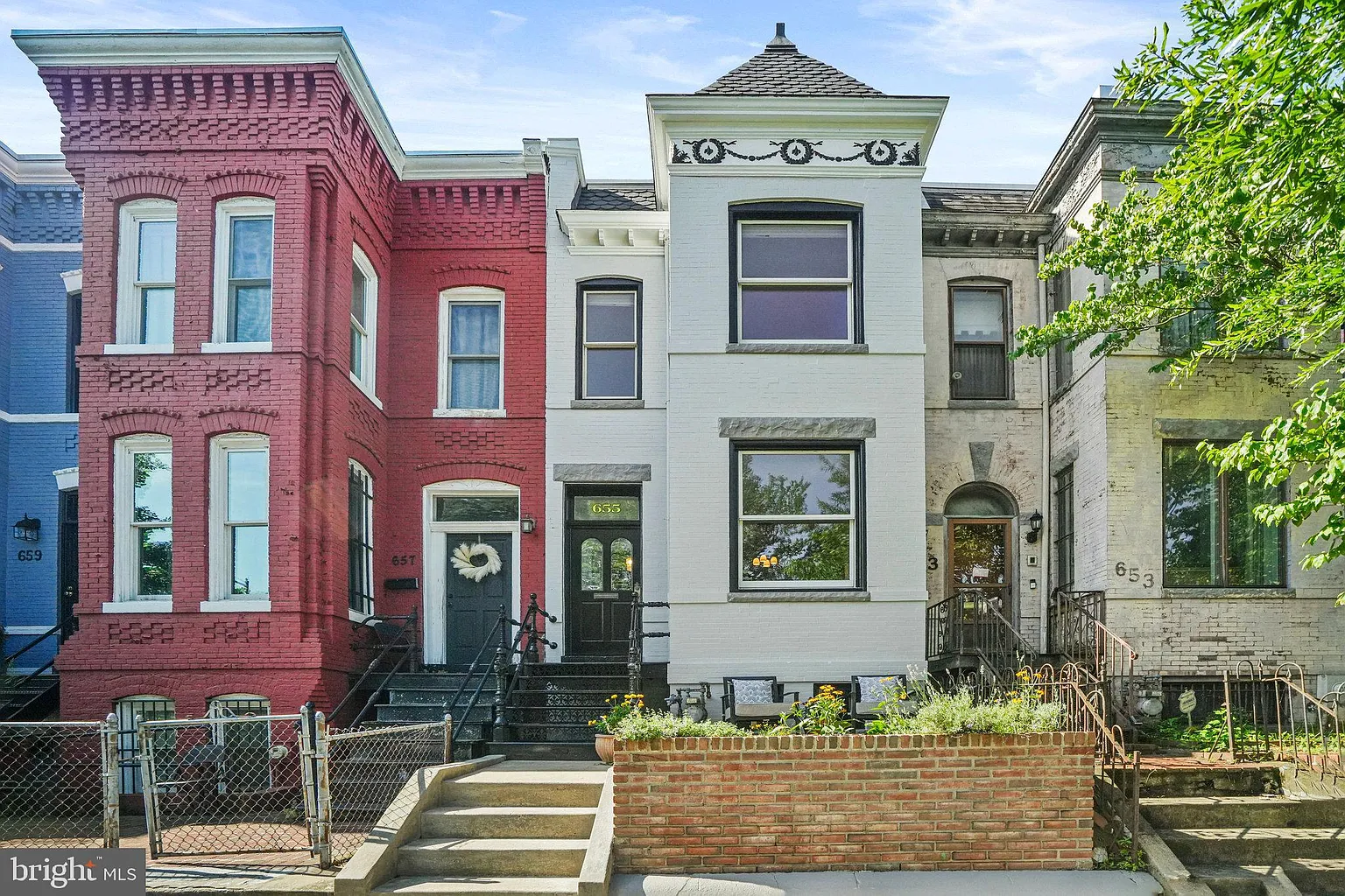 655 F St NE photo 1