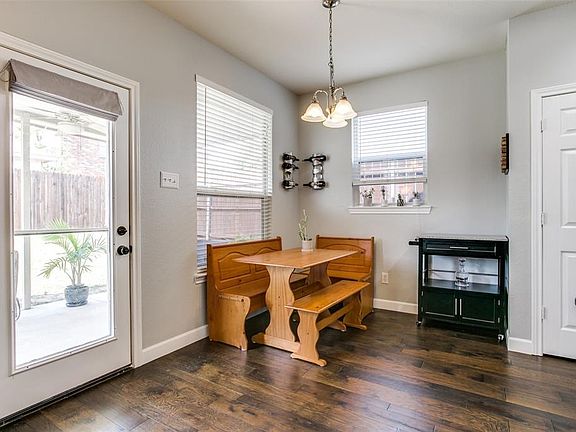 3rd image of 4521 Hickory Meadows Ln