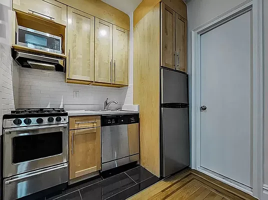 Rented by Metropolitan Property Group | media 3