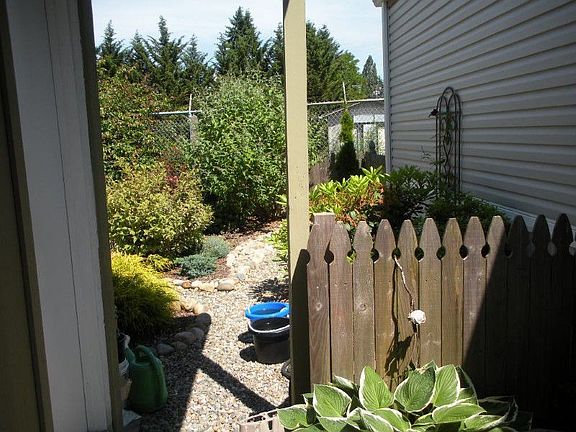 Fenced area for garden or fun for a small dog