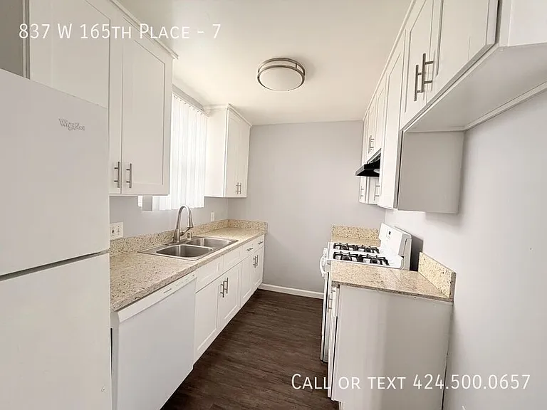 837 W 165th Pl #7 — Photo 18