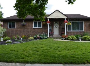 42079 Edenbrooke Dr, Canton, MI 48187