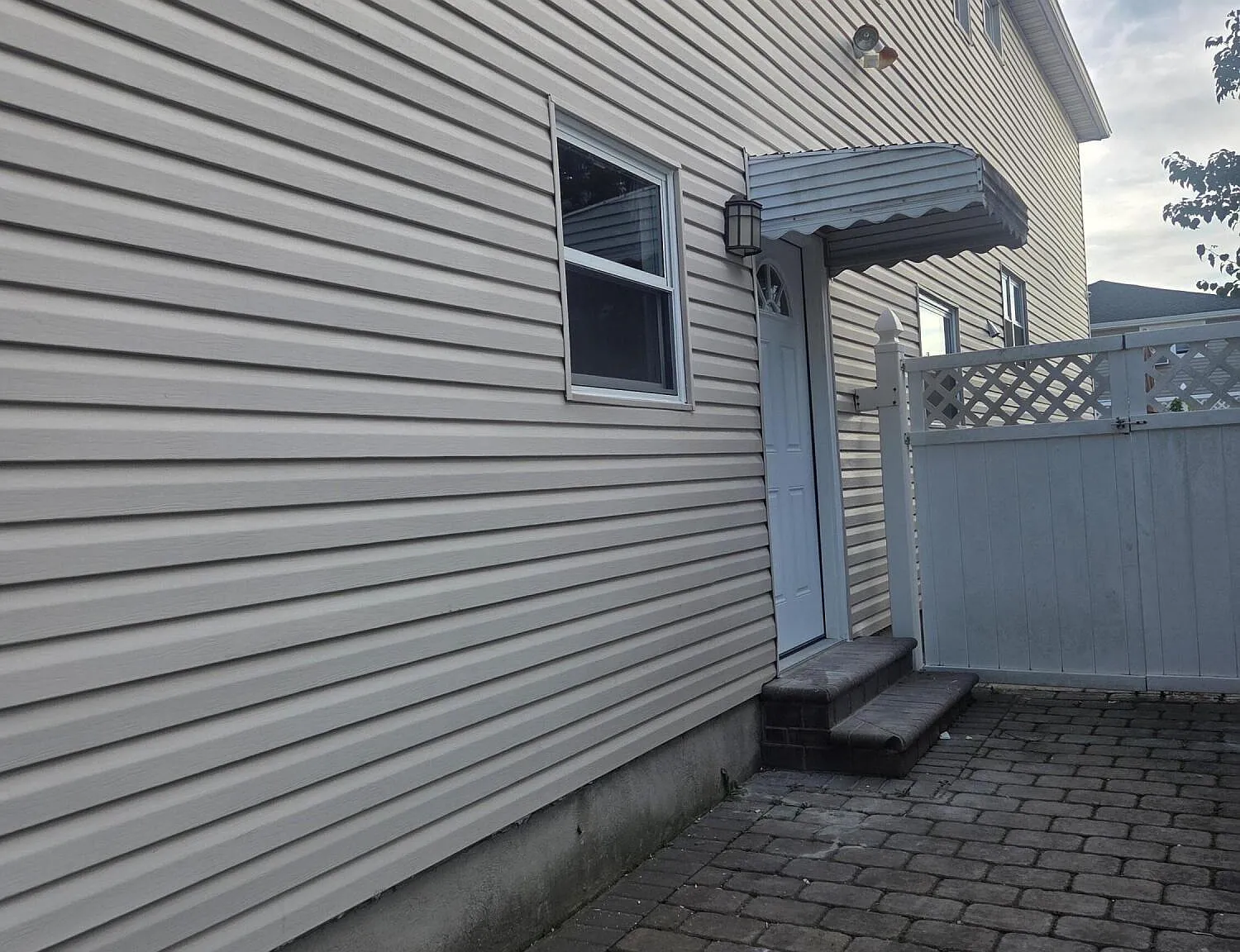 1 bed, 1.0 bath, $1,700 — Photo 3