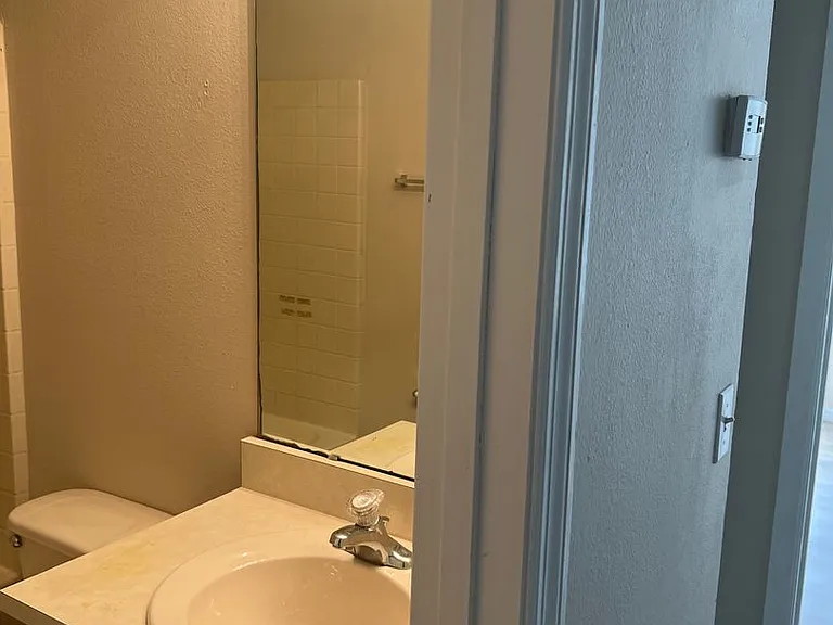 695 Sagamore Dr — Photo 11
