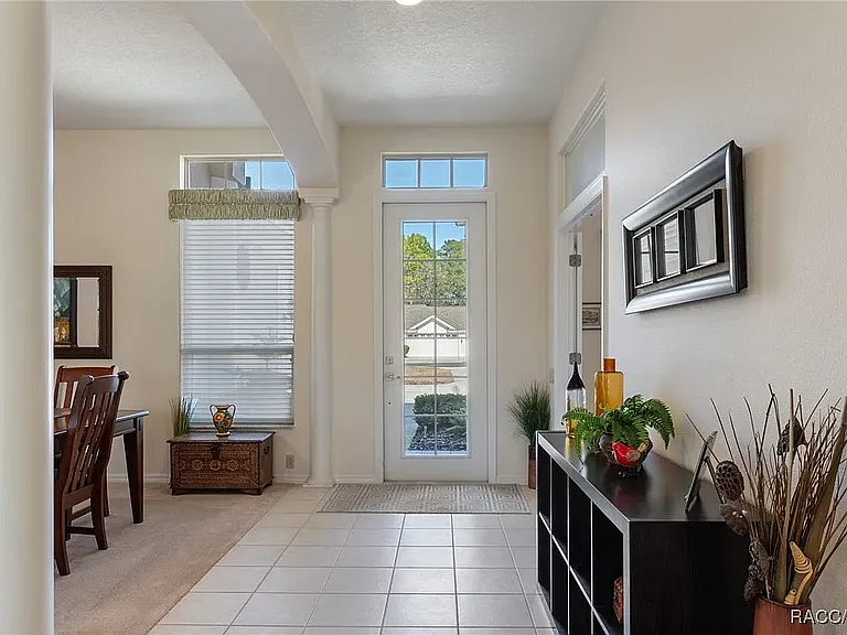 40 Deerwood Dr — Photo 5