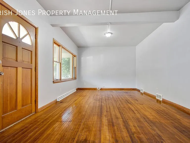 172 Main St — Photo 17