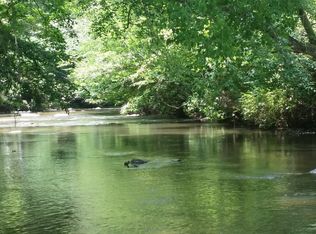 10 Prosperity Dr, Warne, NC 28909