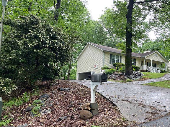 3rd image of 4038 Country Ln