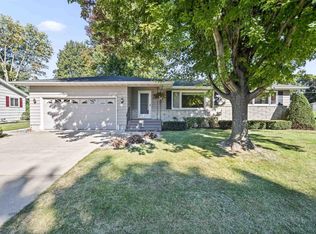 105 8th St, Waunakee, WI 53597