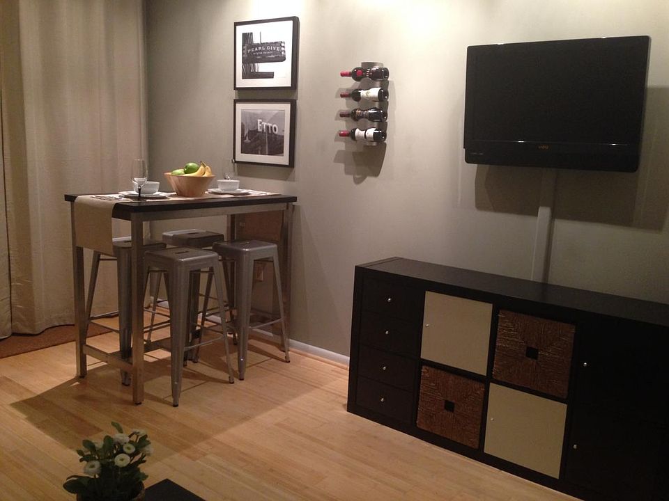 Entertainment Center/Dining