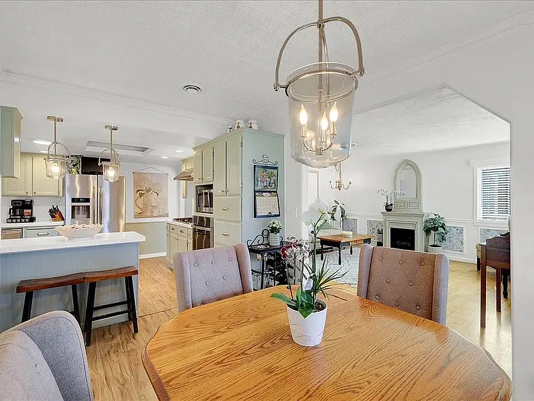 37052A Poplar St — Photo 7