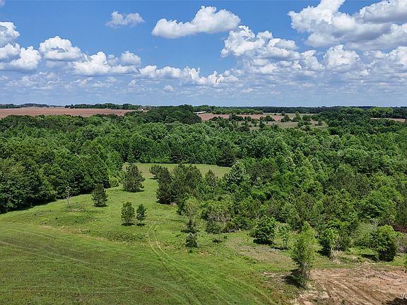 4th image of 4010 County Road 708 Rd