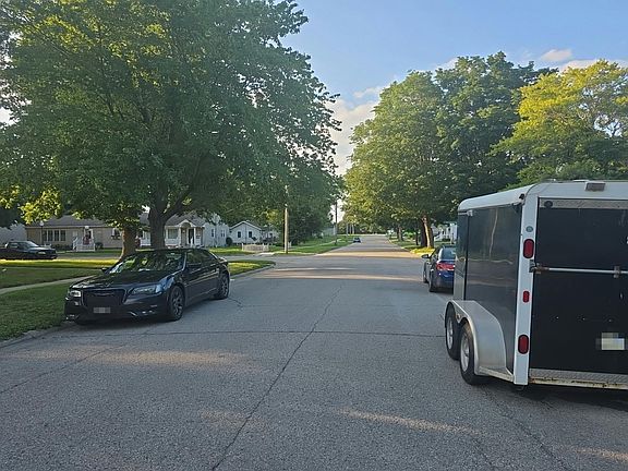 4th image of 933 N Polk Ave