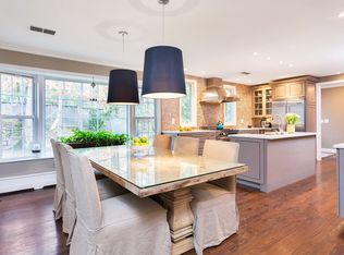 9 Highwood Ln, Westport, CT 06880