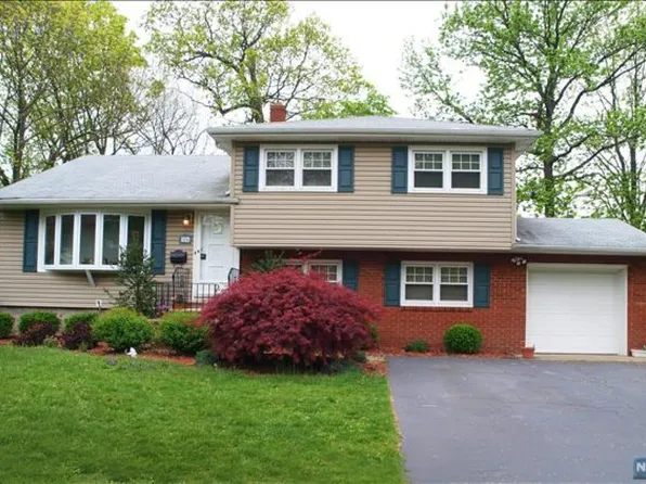 504 Hughes Rd, New Milford, NJ 07646