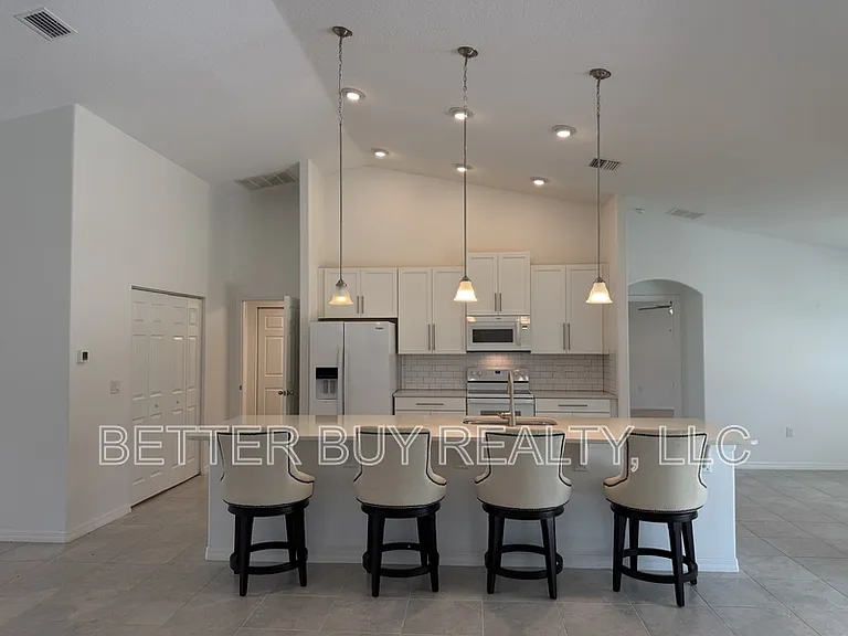 16 Kalendar Ct — Photo 8