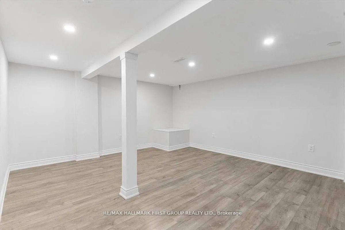2 bed, $1,600 — Photo 1