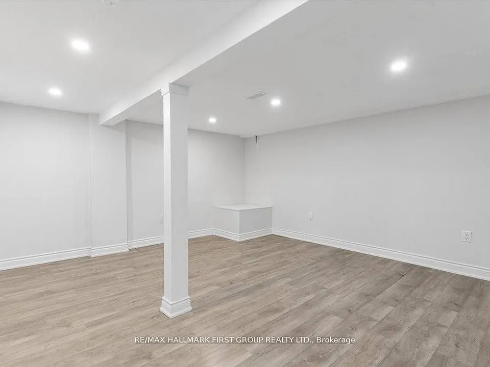 46 Tulloch Dr #BASEMENT