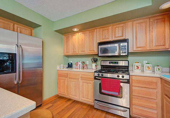 5th image of 2215 Briarwood Dr
