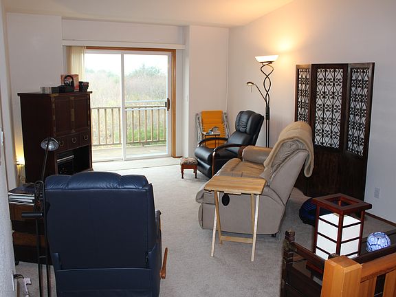 3rd image of 114 Ocean Blvd #2