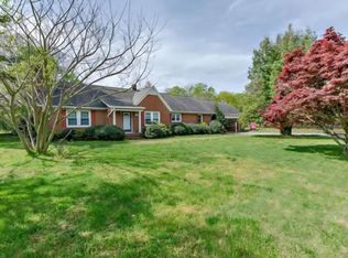 498 E Holly Grove Rd, Lexington, NC 27292