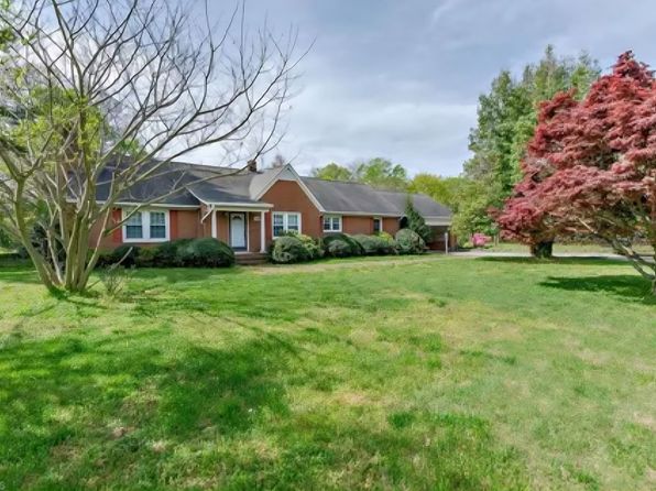 498 E Holly Grove Rd