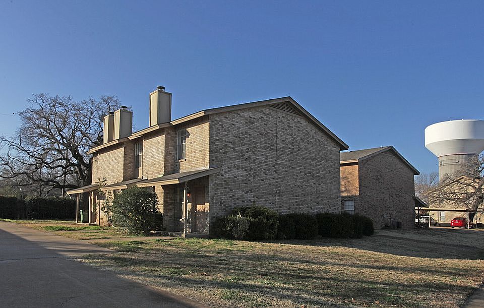 1st image of 101 Wildwood Ct