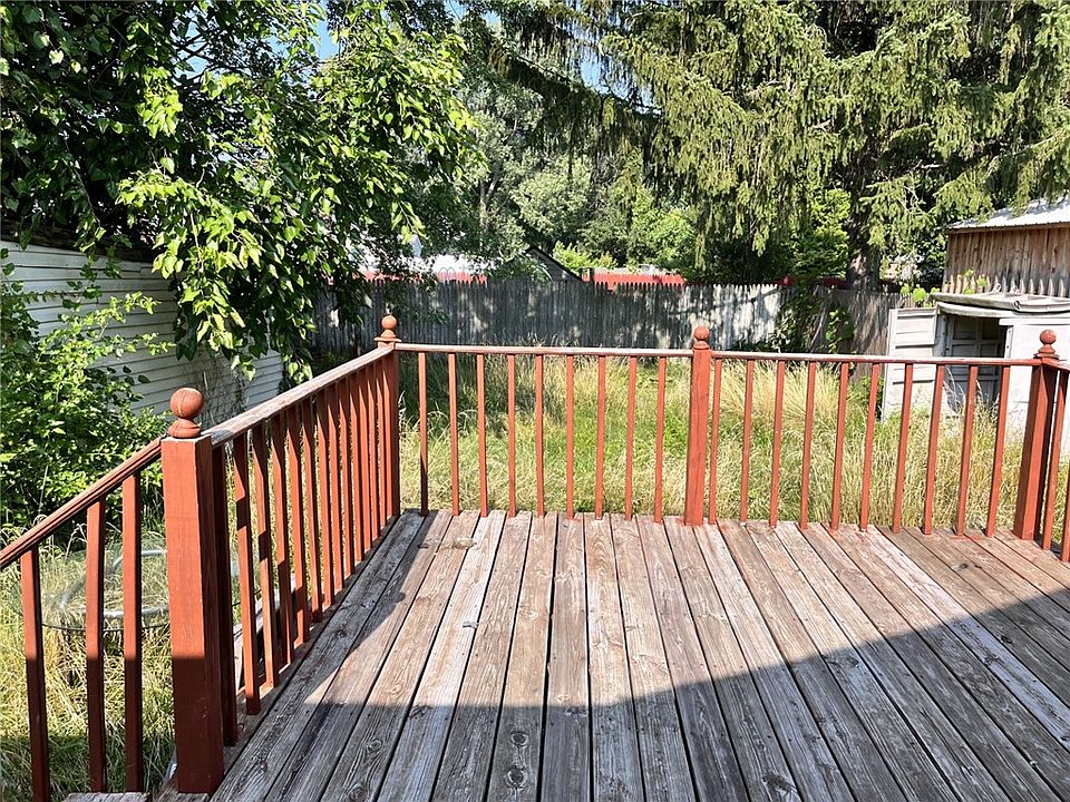 2nd image of 2109 Camphausen Ave