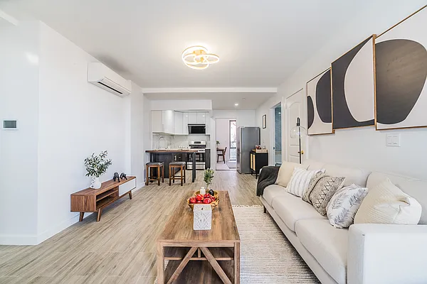 Sold by E Realty International Corp | media 8