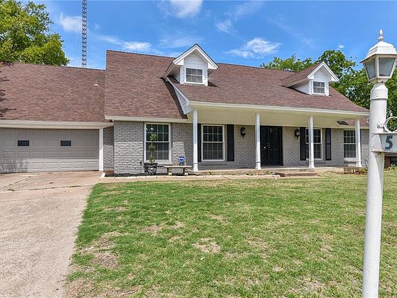 3rd image of 5512 Woodway Dr