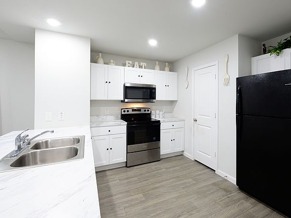 4th image of 1106 Ripplewood Cir