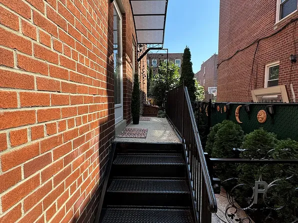 7224 Bergen Ct APT 2, Brooklyn, NY 11234