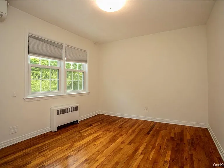 8 Elkan Rd — Photo 11