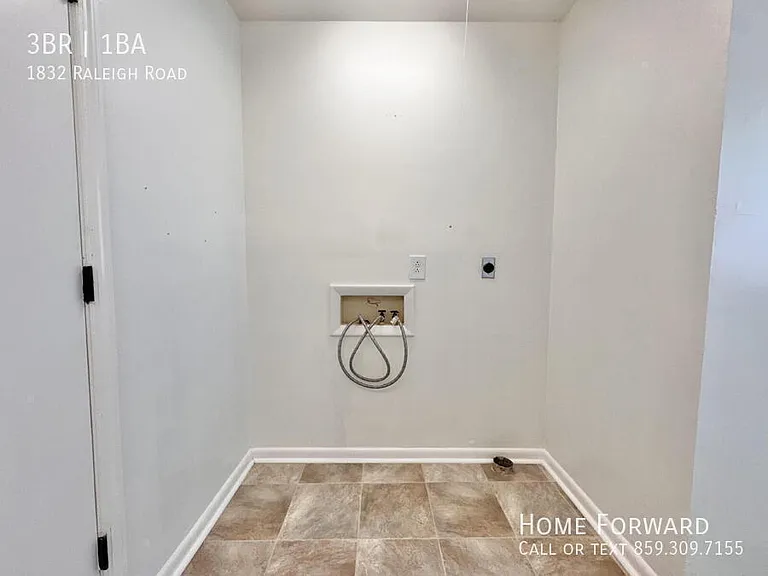 1832 Raleigh Rd — Photo 12