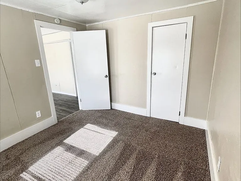 2512 E Dale St #3 — Photo 6