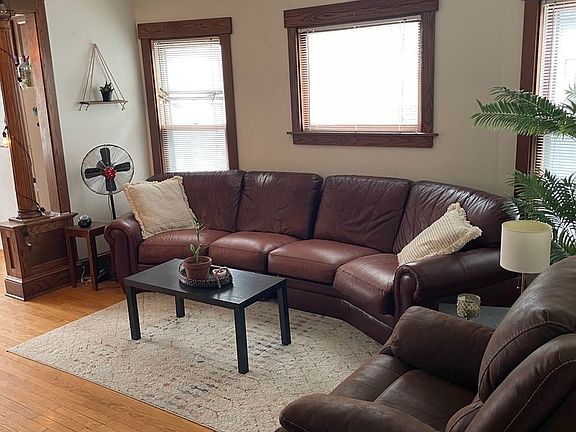 3rd image of 639 E Johnson St #9307874