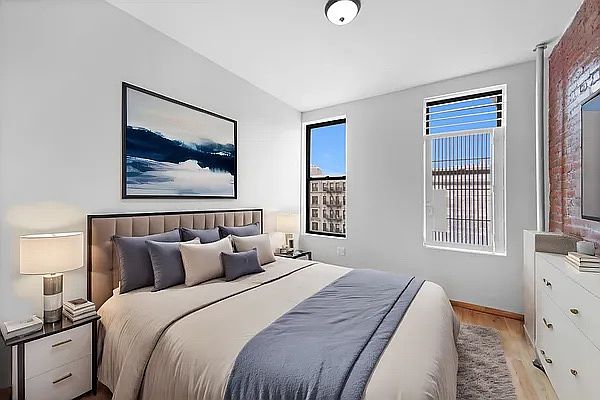 2nd image of 514 W 170th St #36