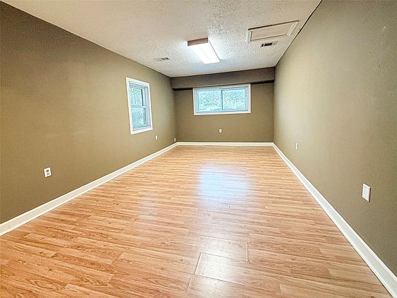 4th image of 116 Cypress St