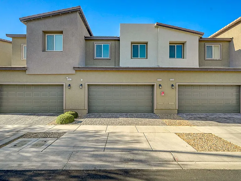 4153 Lunar Canyon Ave — Photo 33