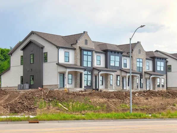 6460 Galleria Dr Unit 2103, West Des Moines, IA 50266