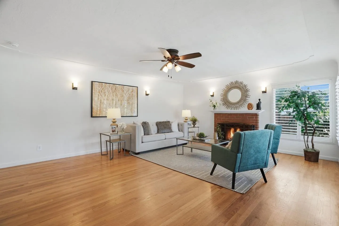 3 bed, 1.5 bath, 1623 sqft, $5,000 — Photo 3