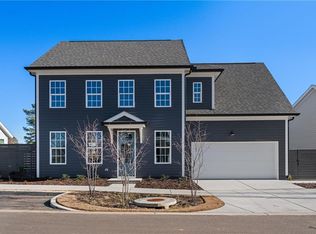 394 10th St, Auburn, GA