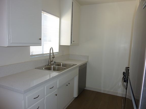 5th image of 1114 W 158th St #1