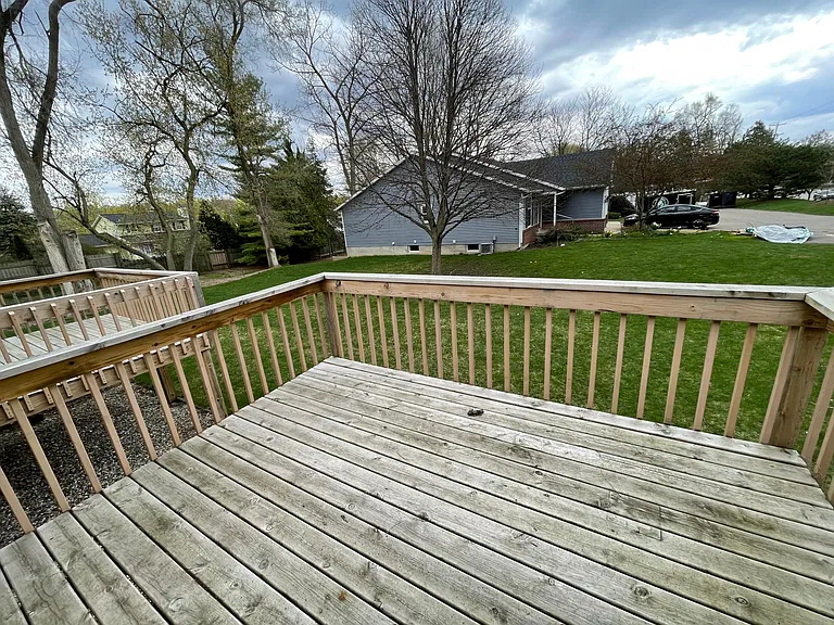 1220 Worcester Dr NE — Photo 5