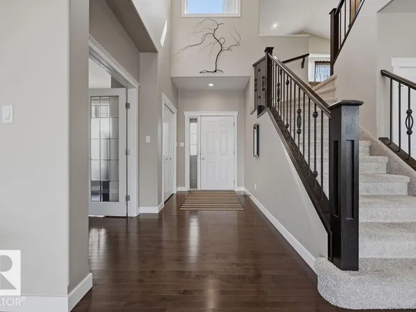 5 Krahn Ct, Leduc, AB T9E 0A3